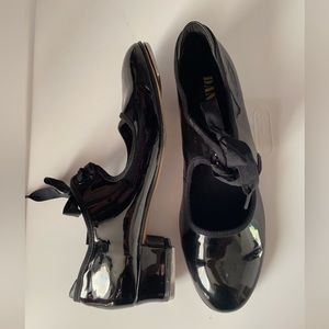 Danzcue Adult Patent Flexible Tap Shoes Size 9